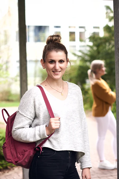 fhdw-fachhochschule-fuer-die-wirtschaft-0172-500x753 FHDW - Fachhochschule für die Wirtschaft Hannover - Unsere Bachelor-Studiengänge - Jetzt mehr erfahren und bewerben.