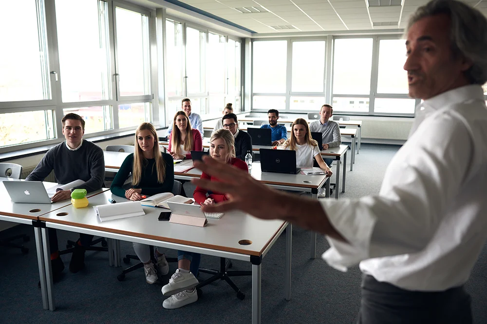 Studium im Bereich BWL an der FHDW - Fachhochschule für die Wirtschaft Hannover ! Jetzt mehr erfahren und bewerben.