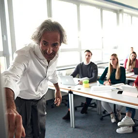 Schließe deinen Master in Versicherungsmanagement an der FHDW - Fachhochschule für die Wirtschaft Hannover ab! Jetzt mehr erfahren und bewerben.