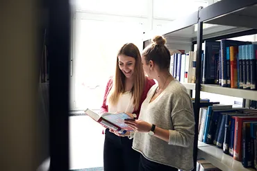 FHDW - Fachhochschule für die Wirtschaft - Studiere BWL mit Steuern und Revisionswesen