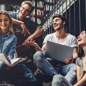 „Studierende beim Online Master-Infoabend der FHDW Hannover“